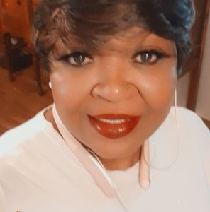 Meet your Posher, Pamela